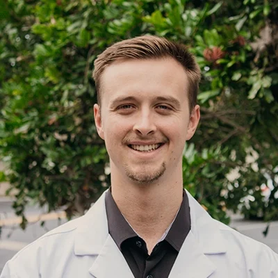 Chiropractor Fountain Valley CA Austin Warren